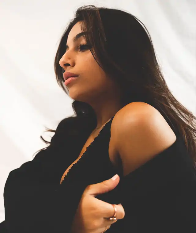 Isha Foreign Model Escorts Pune