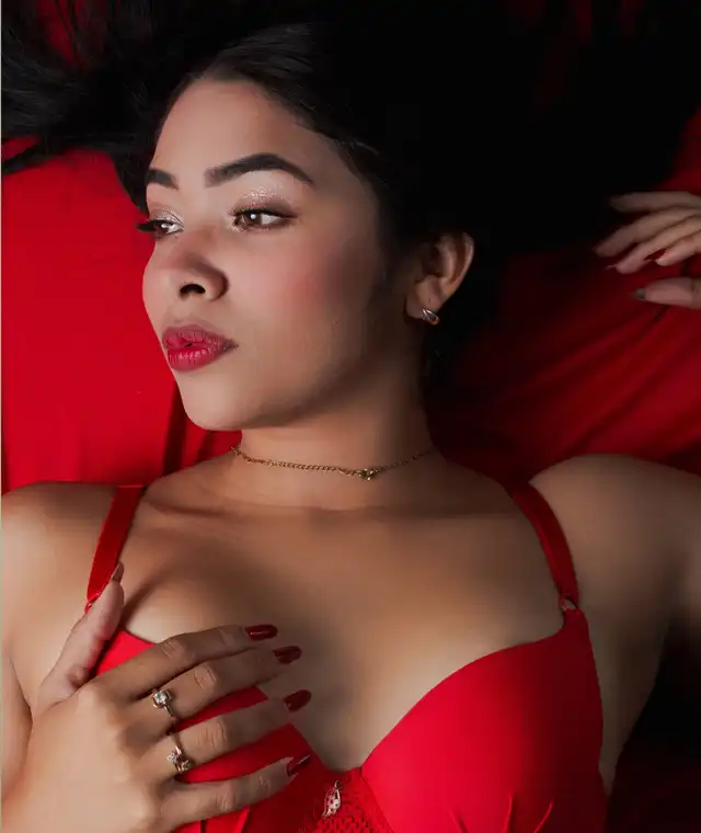 Aarti GFE Escort Girls in Pune
